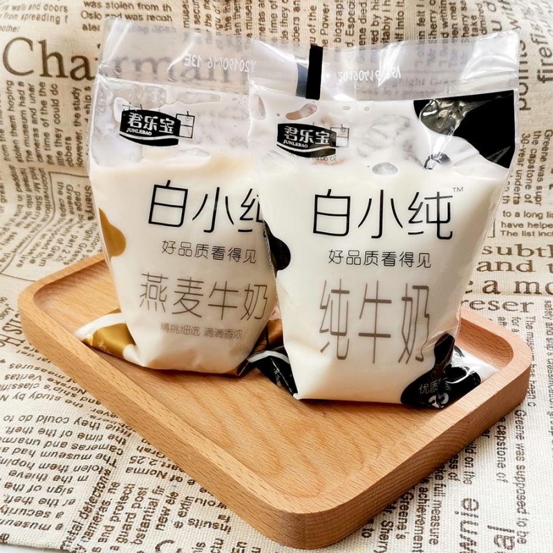 白小纯原味麦香纯牛奶180ml*12袋装奶儿童营养早餐奶