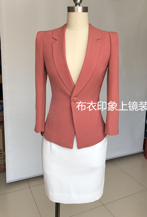 共178 件播音员主持人服装女相关商品