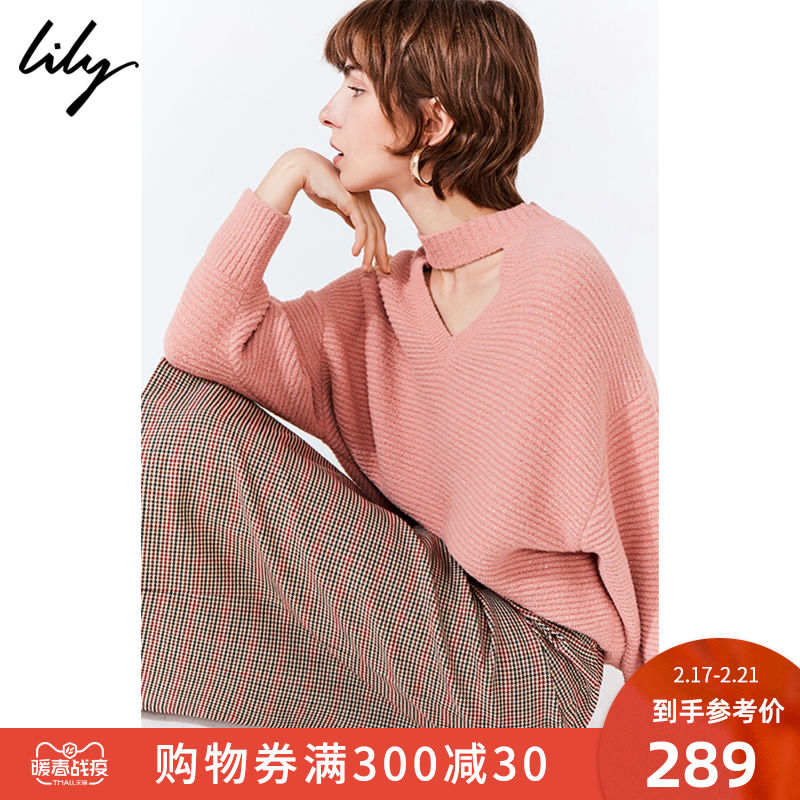 lily2019秋冬新款女装v领镂空宽松蝙蝠袖粉色亮丝毛衣针织衫8919