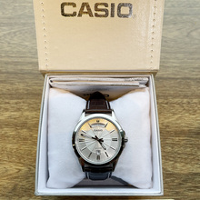 Зарубежные мужские часы Casio простой кожаный ремешок кварцевый водонепроницаемый бизнес джентльмен ретро модные часы