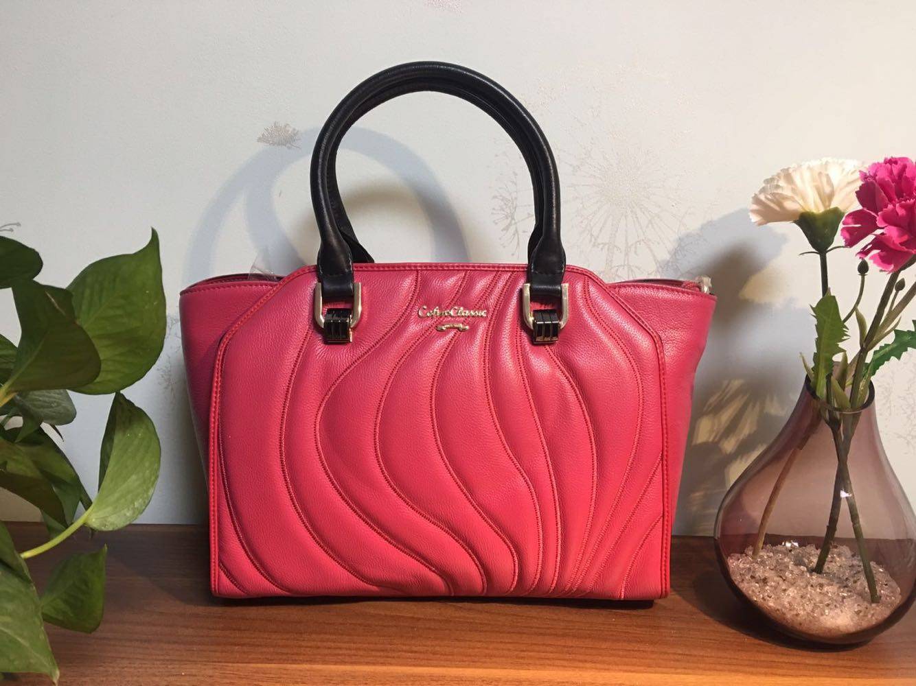 共1341 件塞飞洛女包正品相关商品