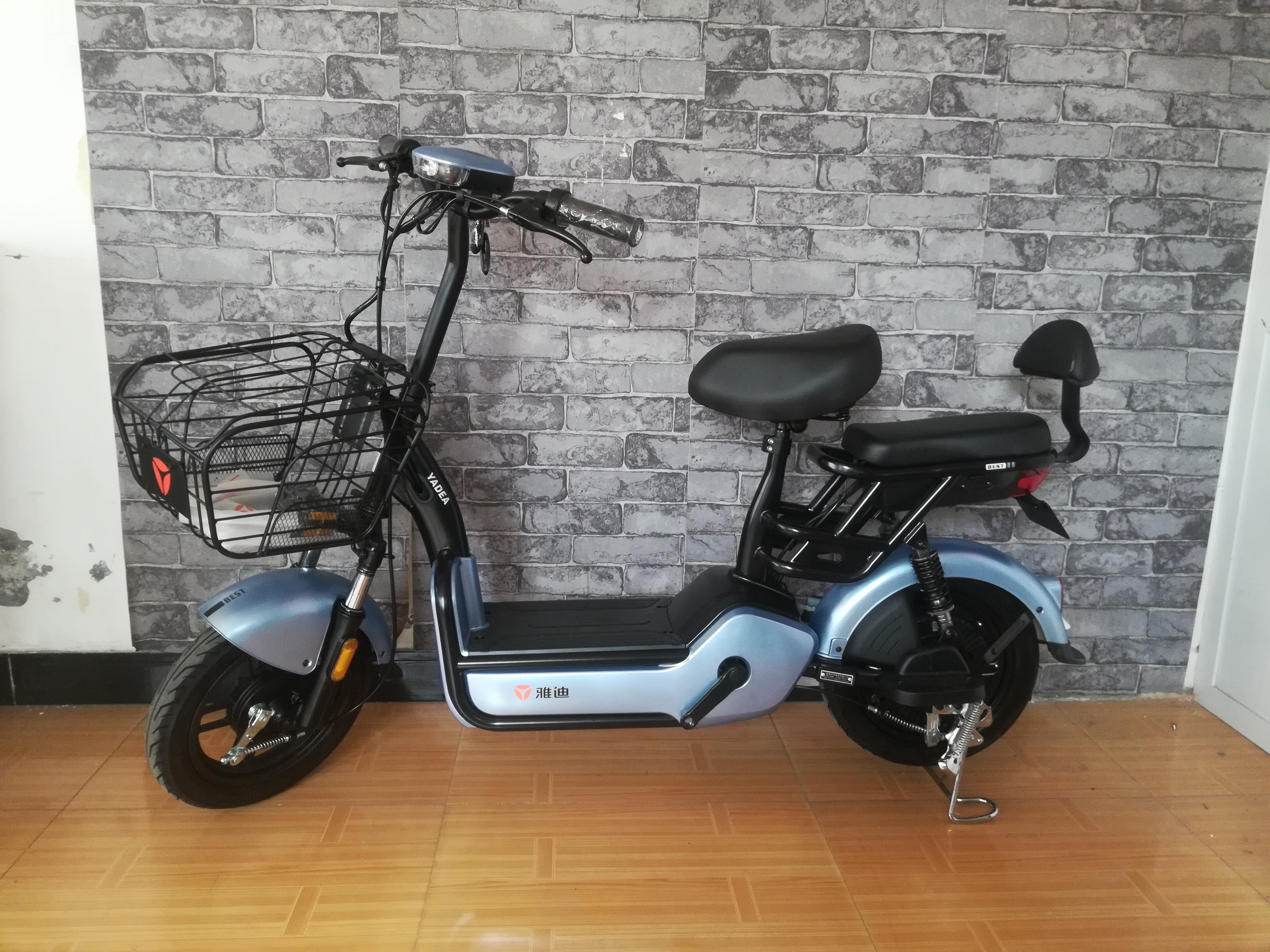 雅迪小王子-b电动车48v电瓶自行车男女助力脚踏小型代步电摩托车