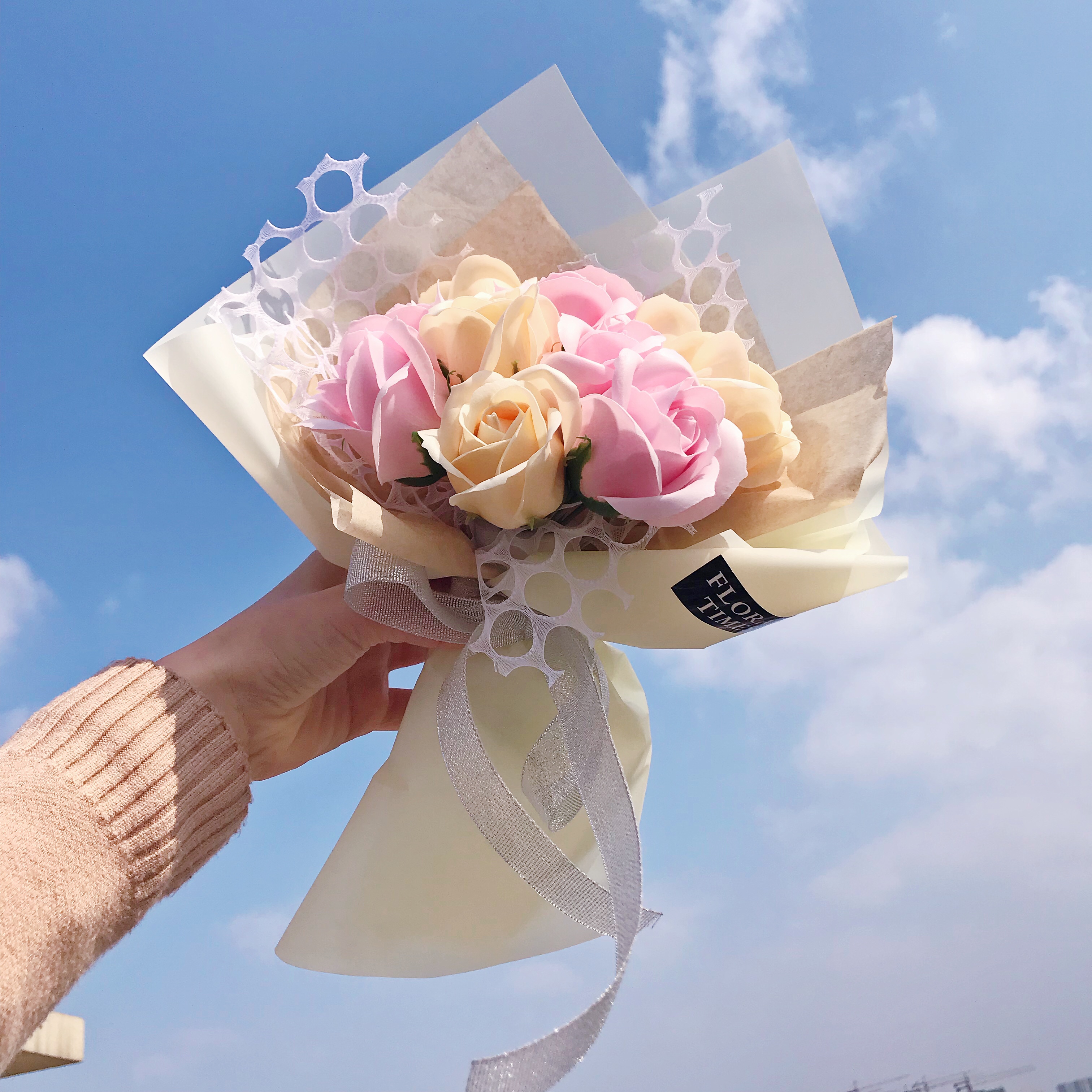 三八妇女节礼物11朵玫瑰香皂花束送妈妈女生生日闺蜜毕业送花拍照