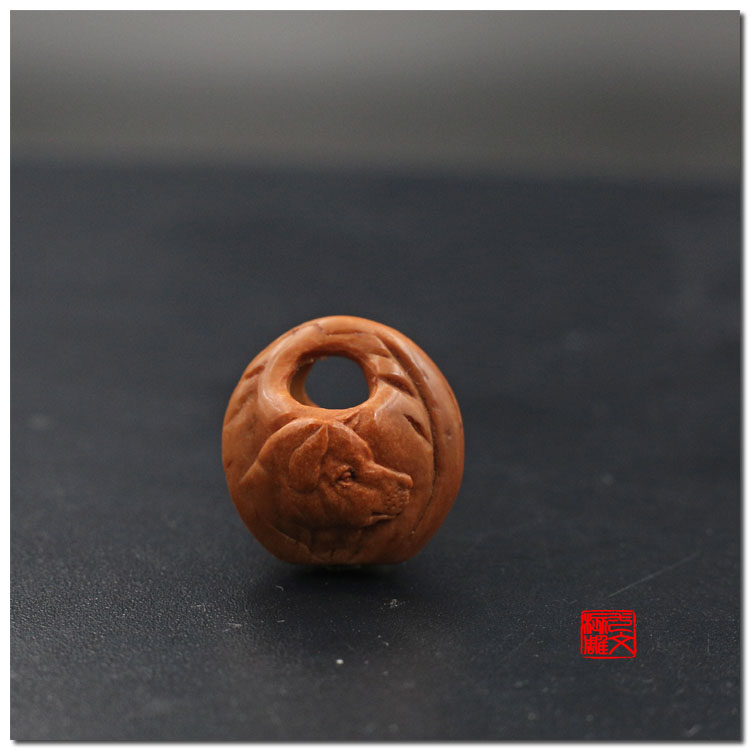 桃核雕刻精品十二生肖狗龙纹桃核雕旺财纯手工高端定制桃篮