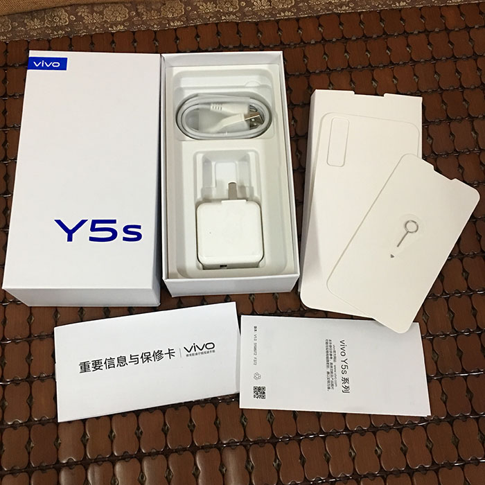 y5s手机盒子包装盒壳膜充电器头数据线贴标签vivoy5s手机包装盒子