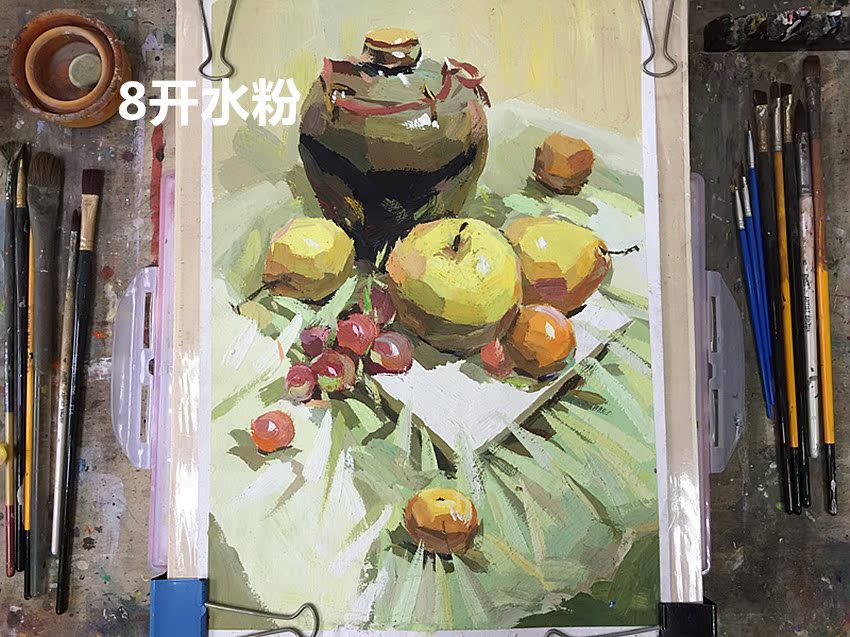 8k大小现货色彩静物画 绿色衬布上的罐子与水果组合 学生水粉作业