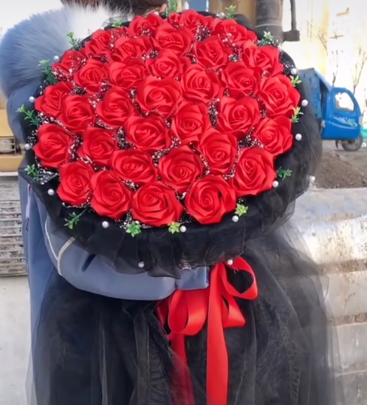 33朵手工丝带玫瑰花束成品情人节礼物送女友闺蜜生日520表白礼物