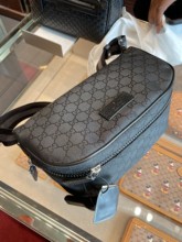 Спотовый европейский шкаф Gucci / Gucci Мужчины и женщины одинаковый черный нейлон сумка наклонная сумка 449182