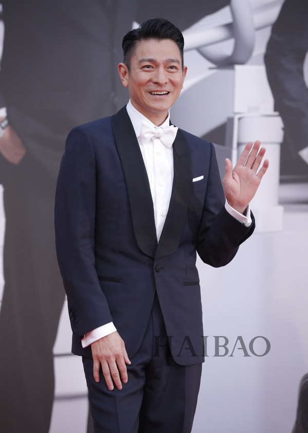 共63 件刘德华西装相关商品