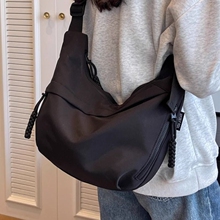 Оксфордская сумка Наклонная сумка Женщина 2024 Новые сумки для отдыха Большие вместимости холст пельмени рюкзак