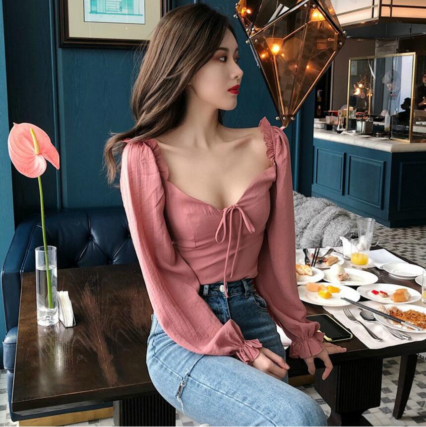 显胸大的衣服搭配 显胸大的衣服穿搭 显胸大的衣服品牌 图片 淘宝海外