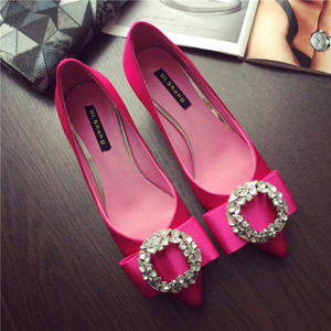 欧洲站水钻浅口红色绸缎尖选什么牌子好 同款